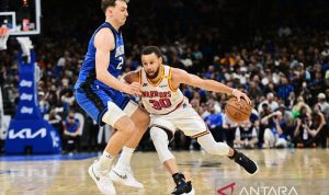 Steph Curry cetak 56 poin, Warriors tundukkan Magic 121-115