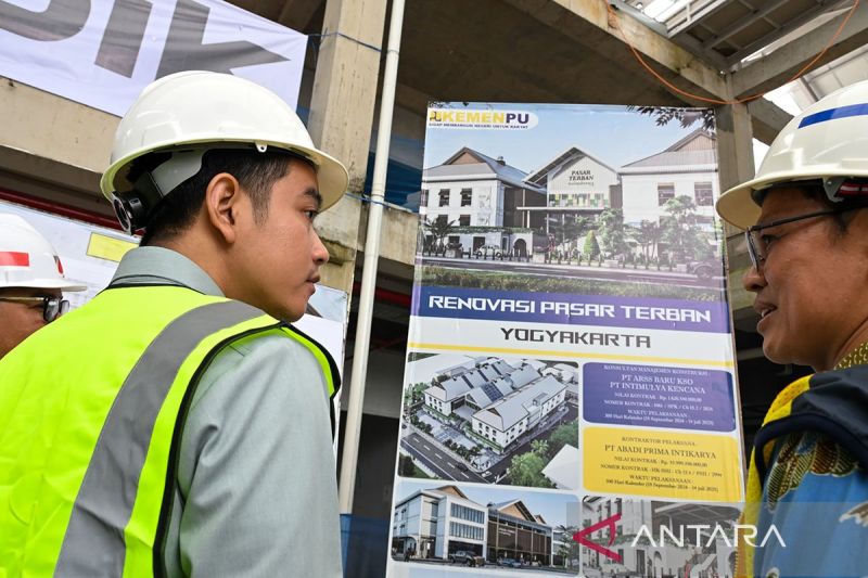 Gibran tinjau renovasi Pasar Terban, pastikan rampung Juli 2025