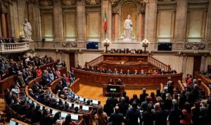 Baru 11 bulan, pemerintah Portugal tumbang oleh mosi tidak percaya