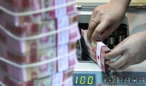 Rupiah menguat seiring perlawanan China terhadap kebijakan tarif AS