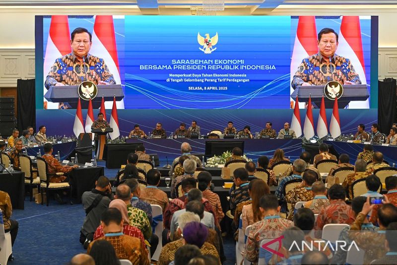 Hadiri sarasehan ekonomi, Prabowo akui komunikasi pemerintah kurang