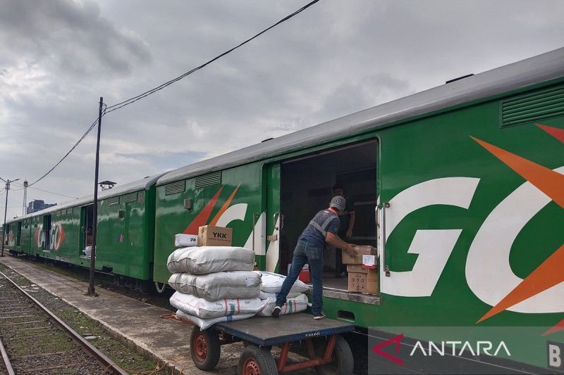 KAI Bandung: Volume KA parcel capai 2.903 ton selama triiwulan I 2025