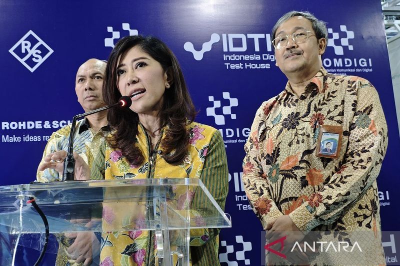 Menkomdigi: Uji perangkat sepenuhnya di dalam negeri pada akhir 2026