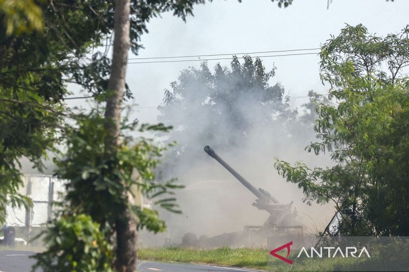 Sudah 15 warga Thailand tewas akibat serangan roket Kamboja