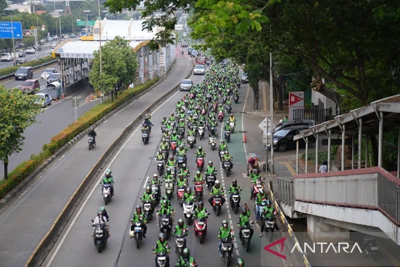 Demo driver ojol, Gojek pastikan layanan tetap berjalan normal