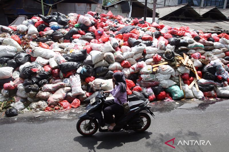 Sudah sebulan masalah sampah di Tangsel tak kunjung selesai