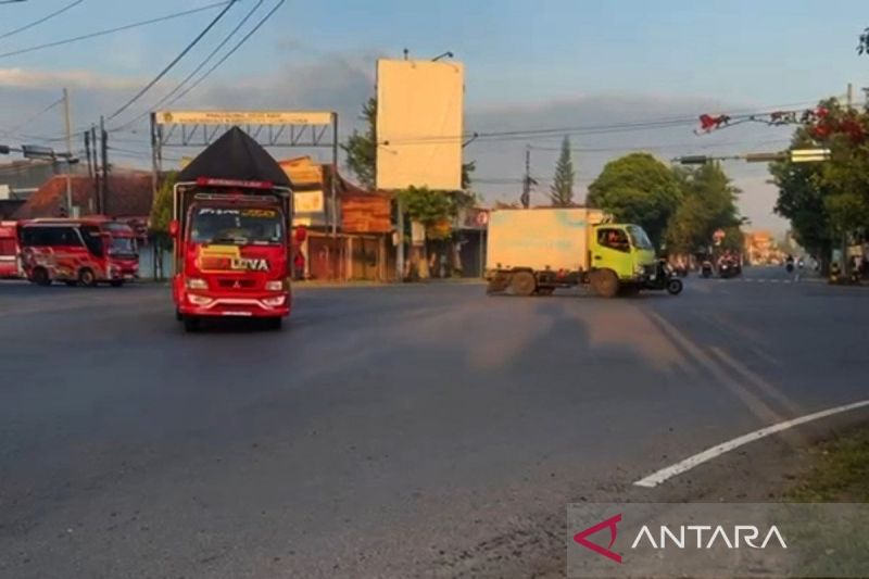 Pemudik mulai melintas di jalur selatan dan tengah Jateng