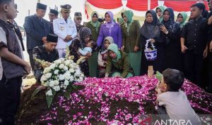 Duka keluarga tiga personel penjaga perdamaian Indonesia