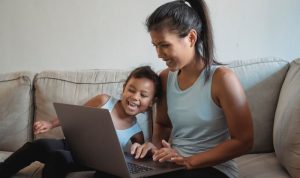Psikolog: Kemampuan komunikasi orang tua perlu dilatih di era digital
