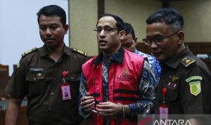 Nadiem Makarim kenakan gelang detektor di kaki hadiri sidang tuntutan