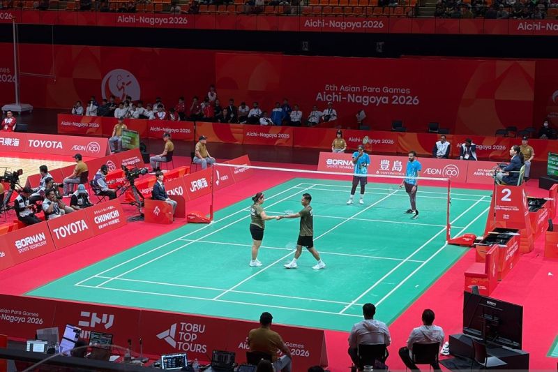 Leani/Hikmat persembahkan emas pertama dari para bulu tangkis