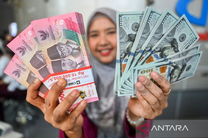 Rupiah menguat dipengaruhi cadangan devisa Indonesia yang tetap kuat